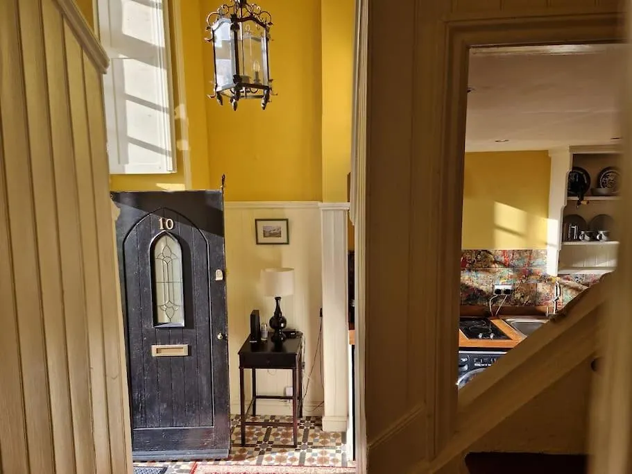 Unique Cardiff Centre Couples Retreat, 1 Bed Maisonette 0*,  イギリス